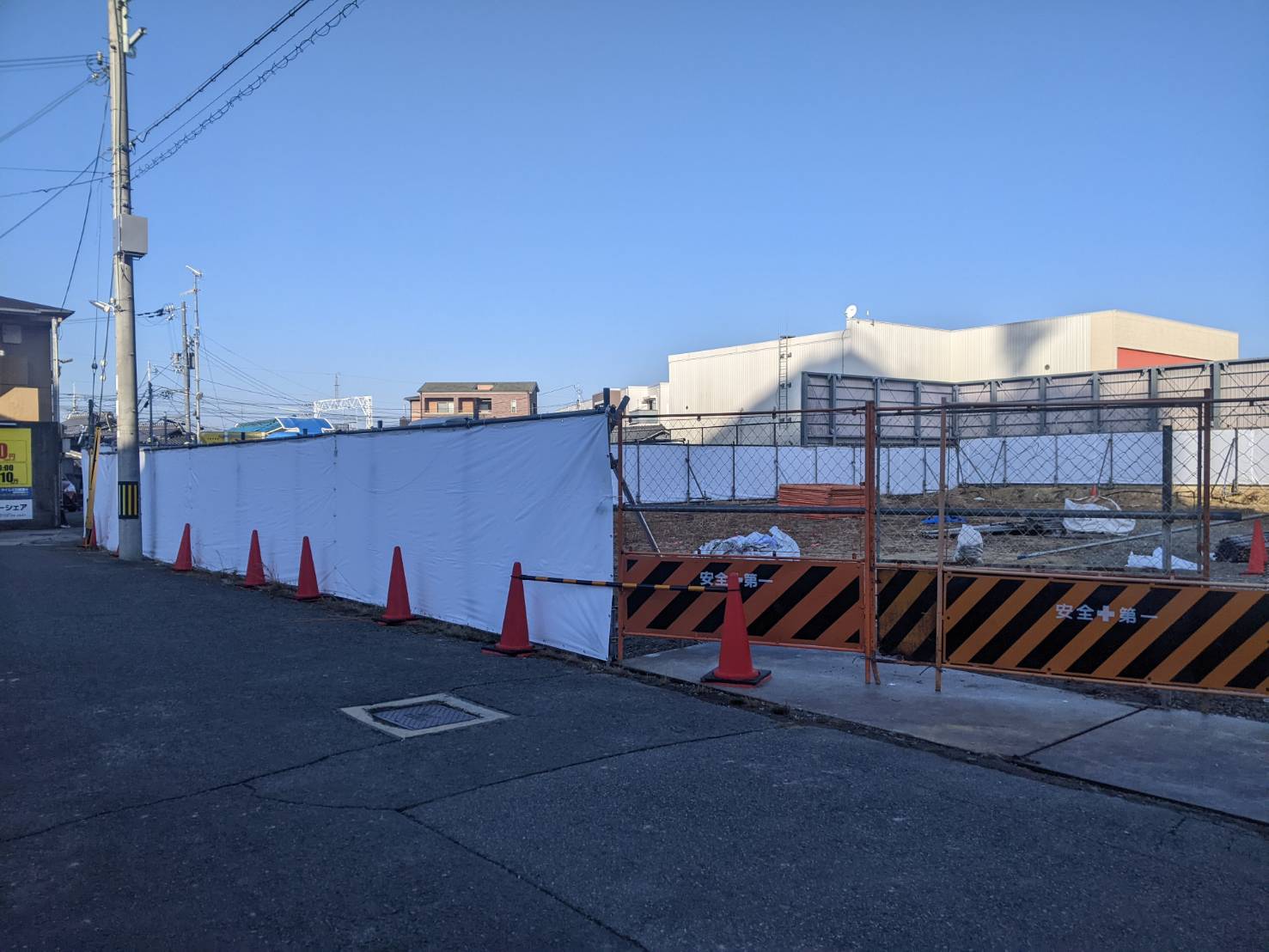 池田市の新築工事にて仮囲いを施工してきました。 | ブログ | 堺市の足場工事なら安全第一の和設株式会社